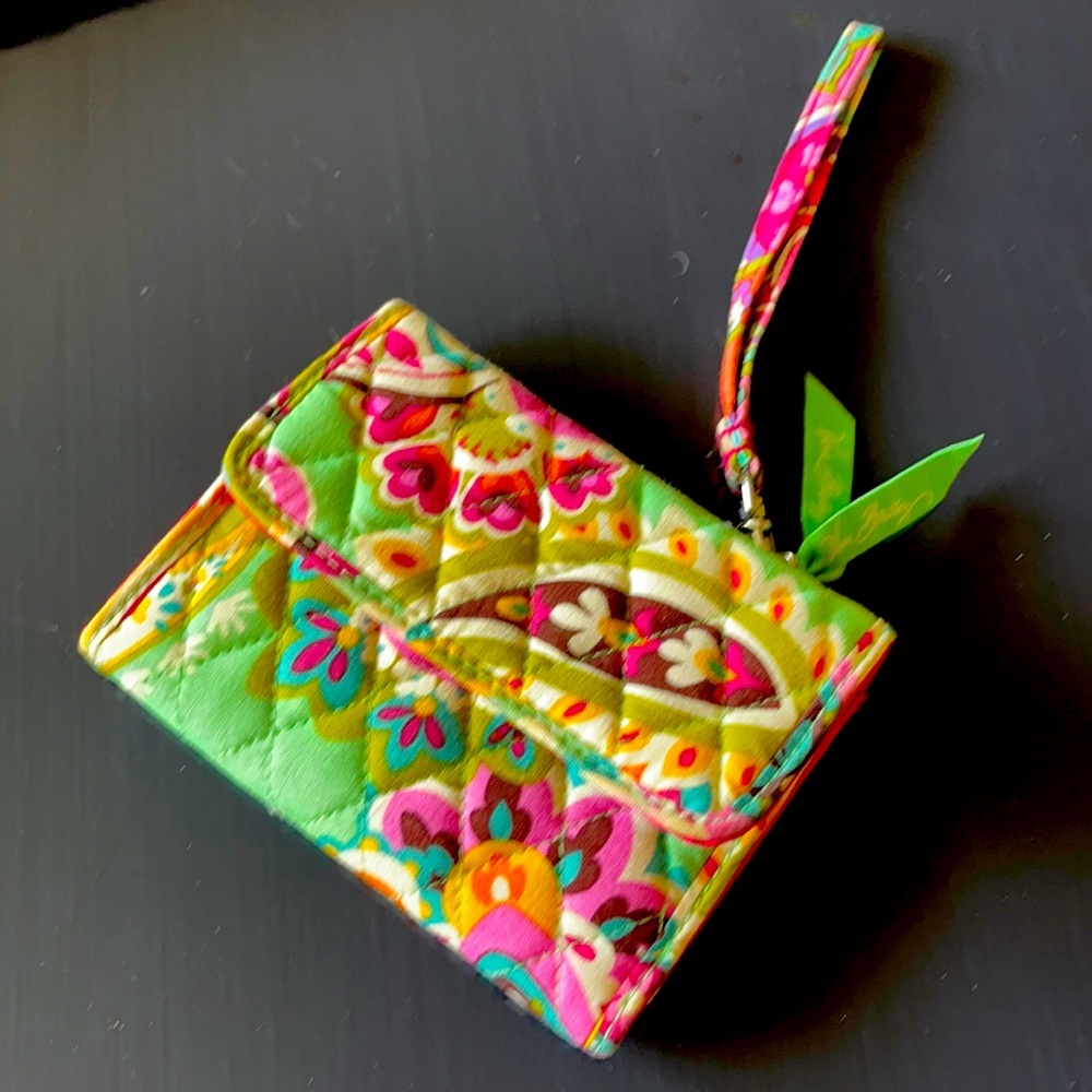 Vera Bradley wristlet wallet - new w/out tags